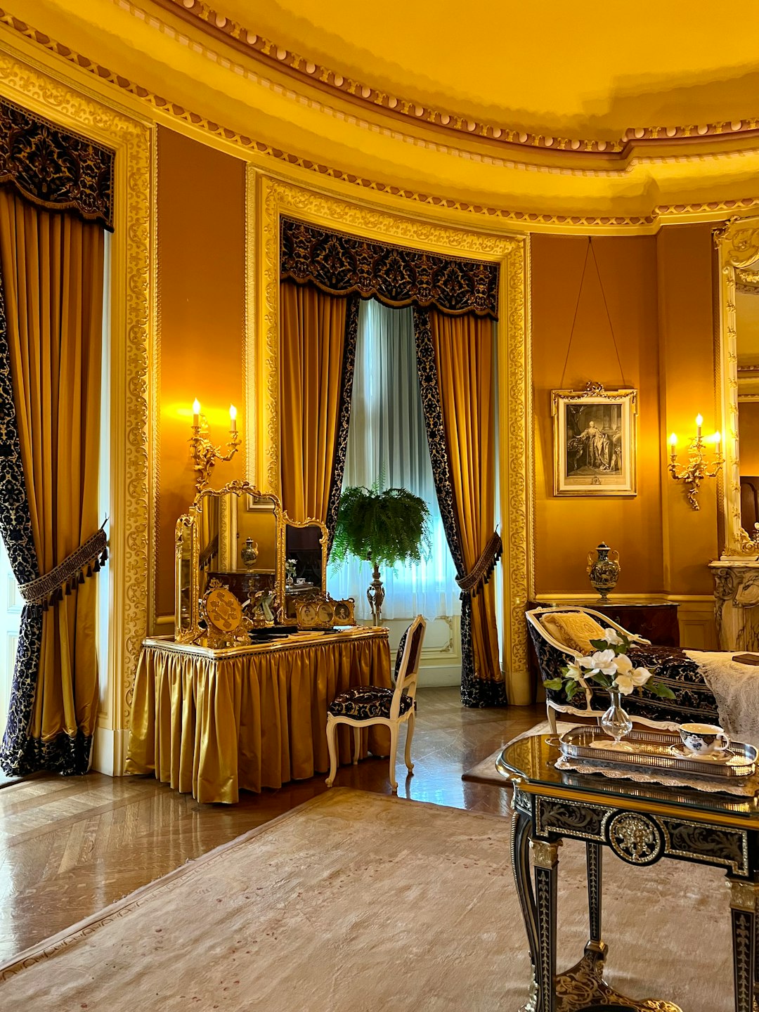 Luxury Presidential Suite